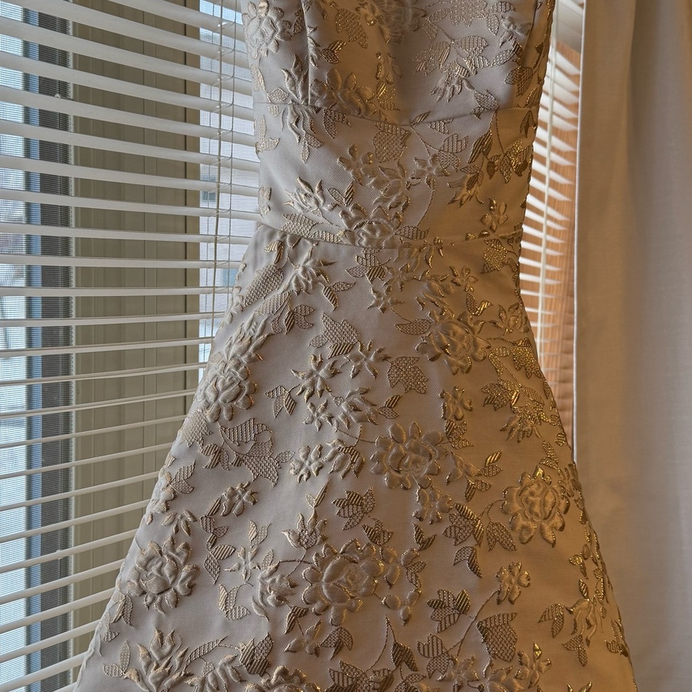 Elegant Floral Lace Dress